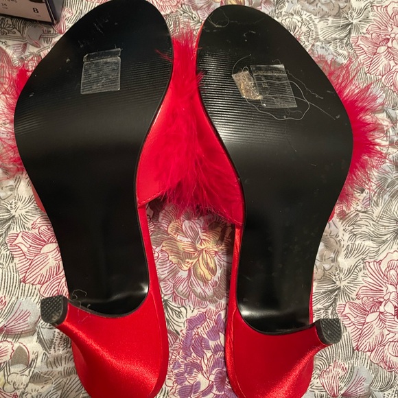 Feather Slippers-NWT - Picture 3 of 5